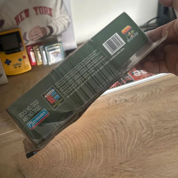 NEW 1999 Tomb Raider Adventures Of Lara Croft Conquers The Legendary Yeti - Picture 4 of 5